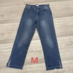 Discoat レディース　デニムパンツ スリット入り　Mサイズのサムネイル