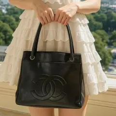 CHANEL ブラックレザーショルダーバッグ ハンドバック
