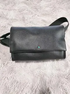 イアパピヨネ　ワイドテープショルダーバッグ