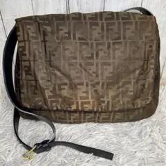 FENDI ズッカ　ショルダーバッグ　ナイロン　レザー　ロゴ　FF