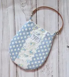 ハンドメイド ドロップ型 パッチワーク スマホポーチ ブルー水玉 サコッシュ