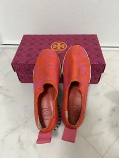 【ほぼ未使用】Tory Burch オレンジ花柄スニーカー