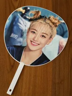 【TWICE】 トゥワイス　ジヒョ　うちわ　3周年グッズ