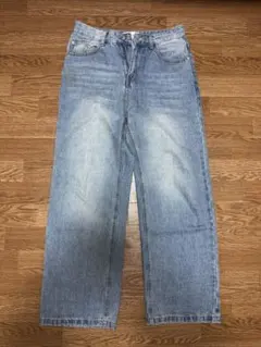 baggy jeans