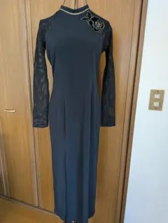 ブラック 長袖 タイトフィット パーティードレス