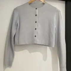 ライトグレー ボタン付き クロップドカーディガン カシミア30%