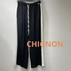 CHIGNON ラインパンツ　ブラック