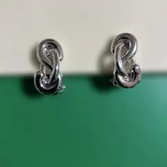 32.ニナリッチ　NINARICCI シルバーリンクチェーンクリップイヤリング