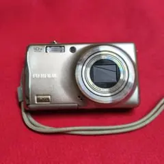 FUJIFILM FinePix F80 EXR 本体 デジカメ ジャンクのサムネイル