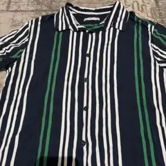 Bershka ストライプ 半袖シャツ Mサイズのサムネイル