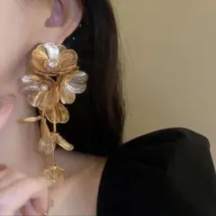 華やか高見え 大ぶりフラワーピアス 韓国風アクセ パーティー 結婚式