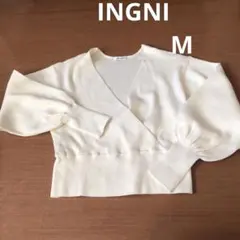 INGNI アイボリー Vネック バルーン袖 ニット