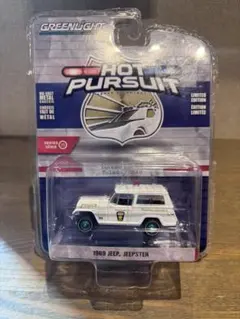 レアグリーンライトニング1/64ホットパシュート1969 Jeepジープスターのサムネイル