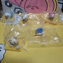ちいかわ×松屋 コラボフィギュア うさぎ、ハチワレ、ラッコ、古本屋、モモンガ