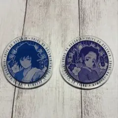 【中古】鬼滅の刃 極楽湯 牛乳瓶 アクリルバッジ 冨岡義勇 胡蝶しのぶセット