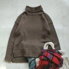 タートルネックセーター