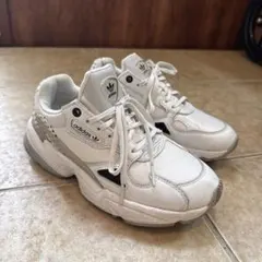 23.0★adidas★ファルコン★ クリスタルホワイト ポルカ