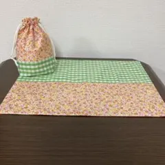 ☆ ハンドメイド ☆ ランチョンマット　巾着セット　オレンジ花柄のサムネイル