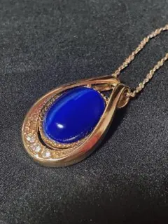 青い石のドロップ型ペンダントネックレス