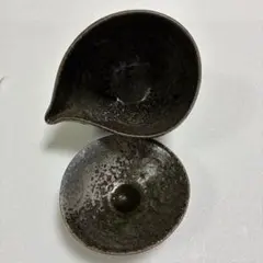 未使用品　井上茂　おさじ　黒釉　器　作家　陶芸　茶器　酒器　小皿　豆皿　ペア 未使用品 井上茂 おさじ 黒釉 器 作家 陶芸 茶器 酒器 小皿 豆皿 ペア