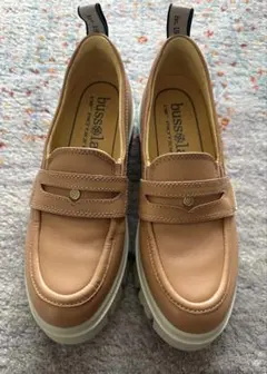 bussola motion ベージュ スニーカーローファー