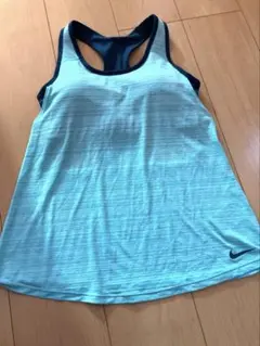 NIKE スポーツウェア　スポーツブラ　ヨガウェア　ナイキ　タンクトップ