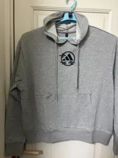 サイズ2XL◆アディダス◆グレー◆パーカー◆東京のロゴ◆ 定価11,000円