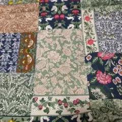 アール・ヌーヴォー調　パッチワーク柄　約110✕50 生地　はぎれ　ハンドメイド