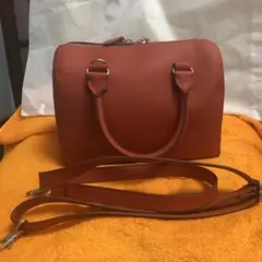 カ*ン様 UNIQLO レザータッチ2wayボストンバッグ　 美品❣️のサムネイル