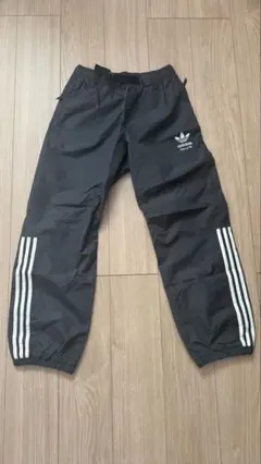 adidas スノーボード　パンツ　黒
