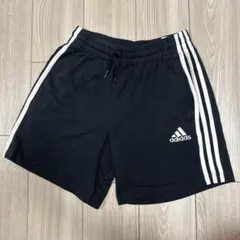 adidas 黒 ハーフパンツ M