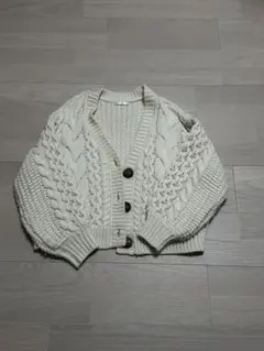 アイボリー ケーブルニット カーディガン