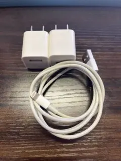 Apple純正アダプター 2つ Lightningケーブル
