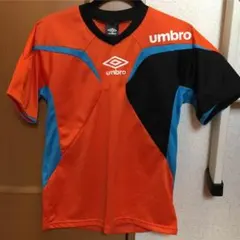 umbroのトレーニングトップスのサムネイル