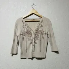 アプワイザーリッシェ 花柄刺繍カーディガン 五分袖 七分袖 ベージュのサムネイル