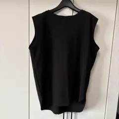 最終価格！オメカシ❤︎Onf❤︎バック裾スリット入り黒トップス⭐︎ジャージ生地⭐︎超美品のサムネイル
