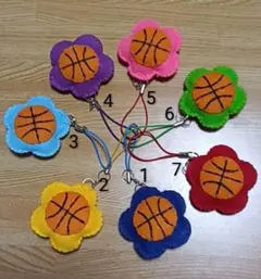 バスケットボール花形ストラップ 手作り　ハンドメイド　部活　お守り