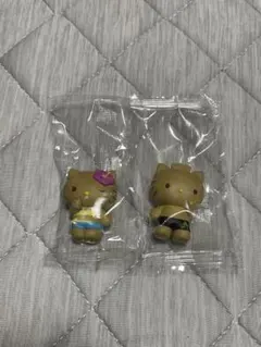 サンリオキャラクターズ　みんなでバカンスフィギュア　ハローキティとディアダニエル