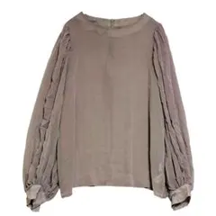 ジュノア　ワイドスリーブ シャーリングシアーブラウス　Mのサムネイル