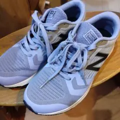 ランニングシューズ 24