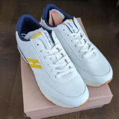 最終価格★ホーキンス★合皮スニーカー白色25センチ