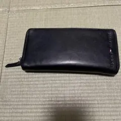 TOMMY HILFIGER ブラックレザー長財布 ラウンドファスナー