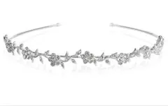【新品未使用】ヘッドドレス ヘアアクセサリー カチューシャ ティアラ 結婚式