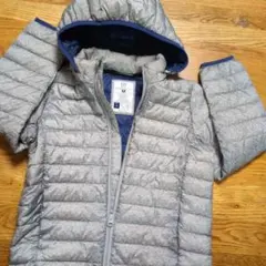 GAPのフードつき　ダウンジャケット