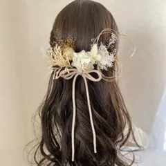 和紐とドライフラワーの髪飾り　金箔　水引付き　結婚式　成人式　振袖　卒業式　袴のサムネイル