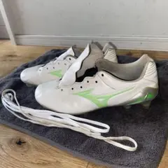MIZUNO サッカースパイク ホワイト グリーン