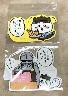 ちいかわカフェ ゆるカット ビッグステッカー ハチワレ ジュースをはこぶ店員さん
