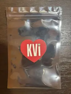 Kvi Baba ステッカー ハートロゴ