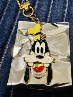 ディズニーストア　シークレットチャーム　グーフィ　ミッキー＆フレンズキーチェーン