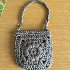 モチーフ編み　AirPods入れ　小物入れ　かぎ針編み　ハンドメイド